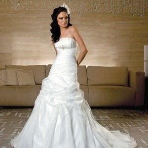 White wedding dress size 18